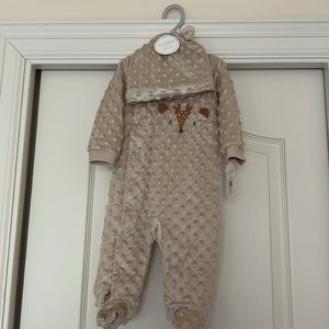 NWT Kyle & Deena 2 Piece Reindeer Set 6-9 months